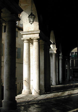 3122 Vicenza.jpg